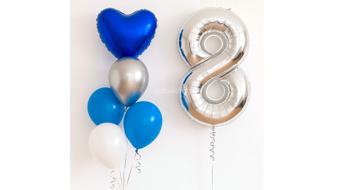 Balony w niebieskim i białym kolorze