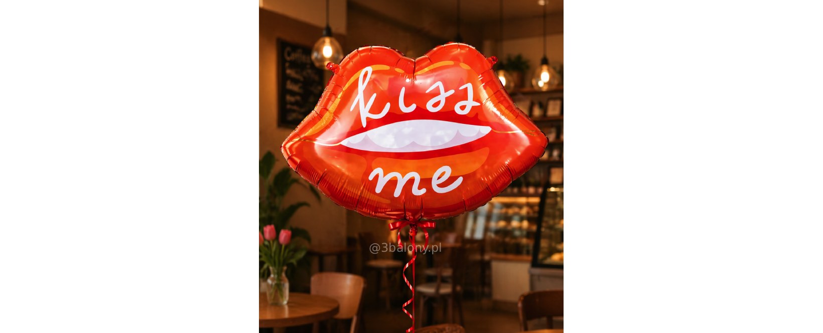 Balon foliowy usta z napisem kiss me z helem