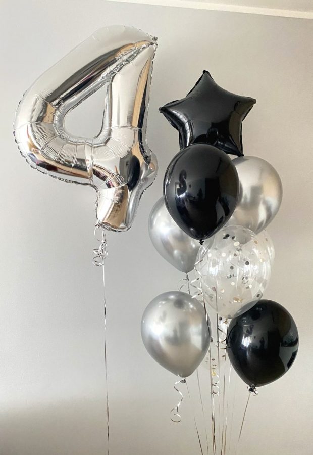 Balon cyfra srebrna w bukiecie z balonami w kolorze czarnym i srebrnym