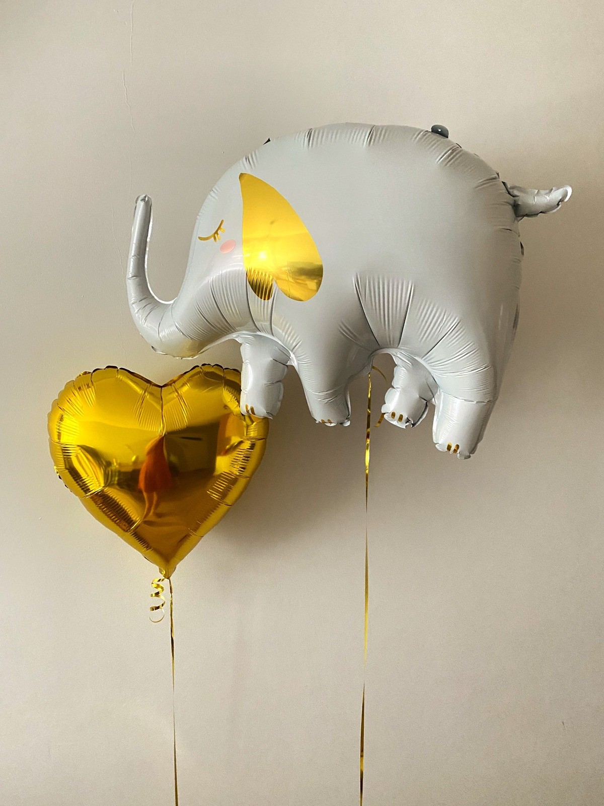 Balon foliowy biały słoń i złote serce
