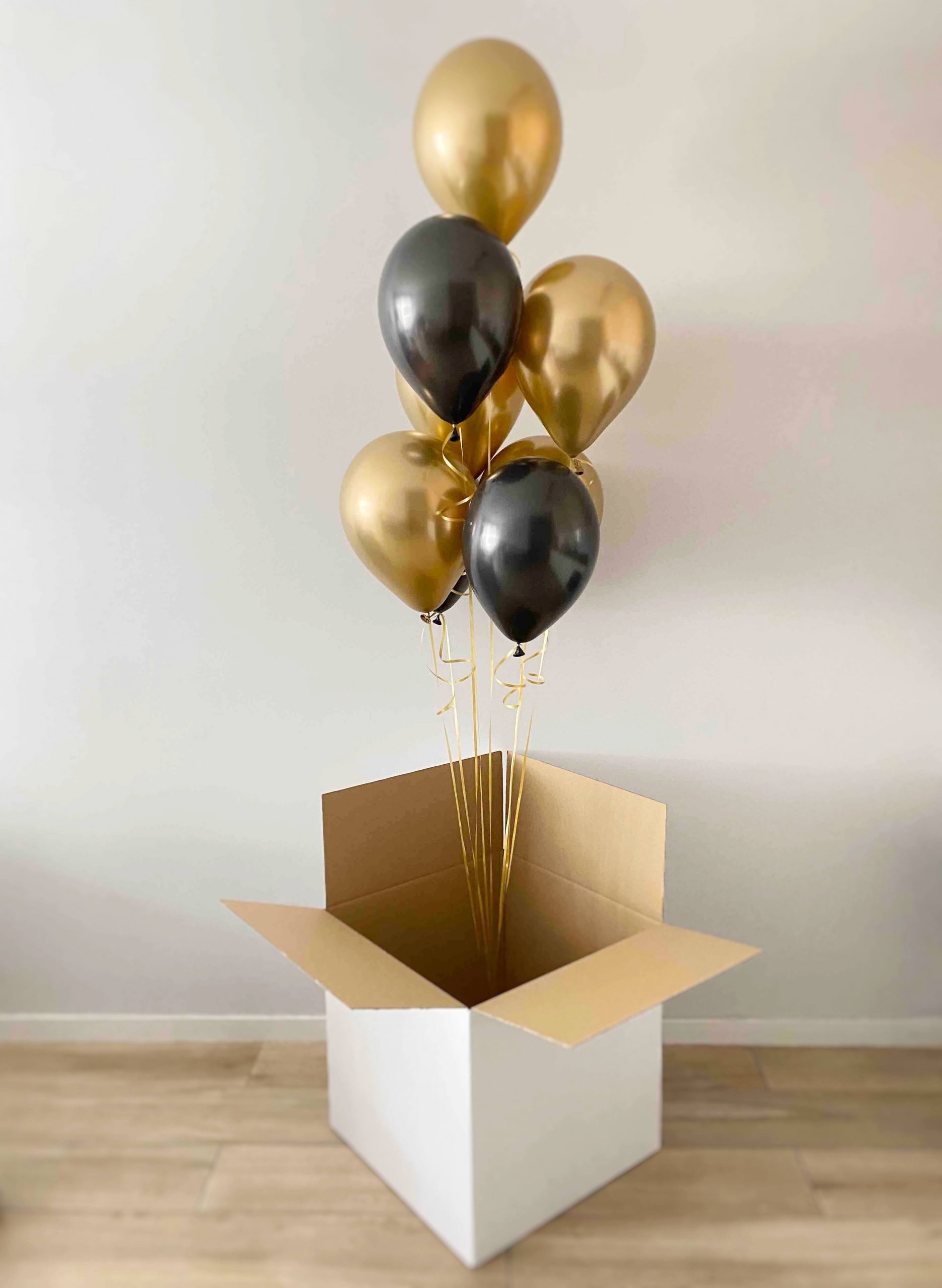 Złoto czarne balony z helem w pudełku