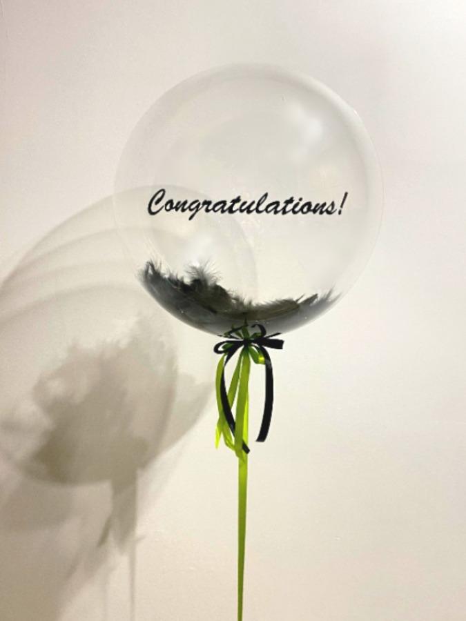 Okrągły balon z napisem Congratulations!