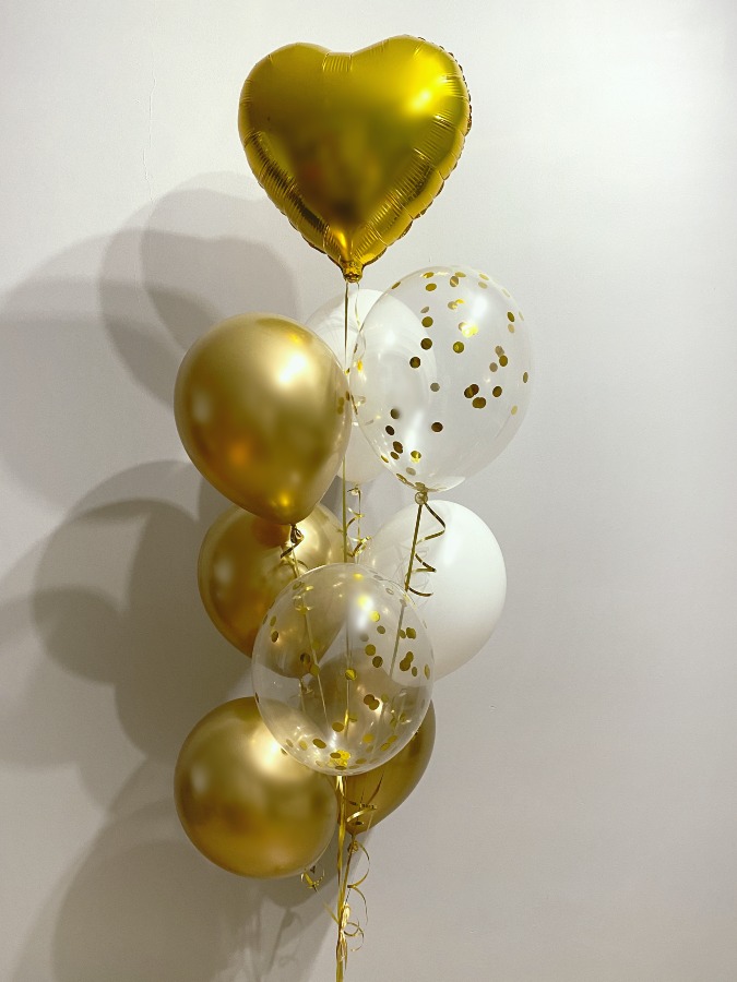Bukiet balonowy w złotym i białym kolorze z sercem