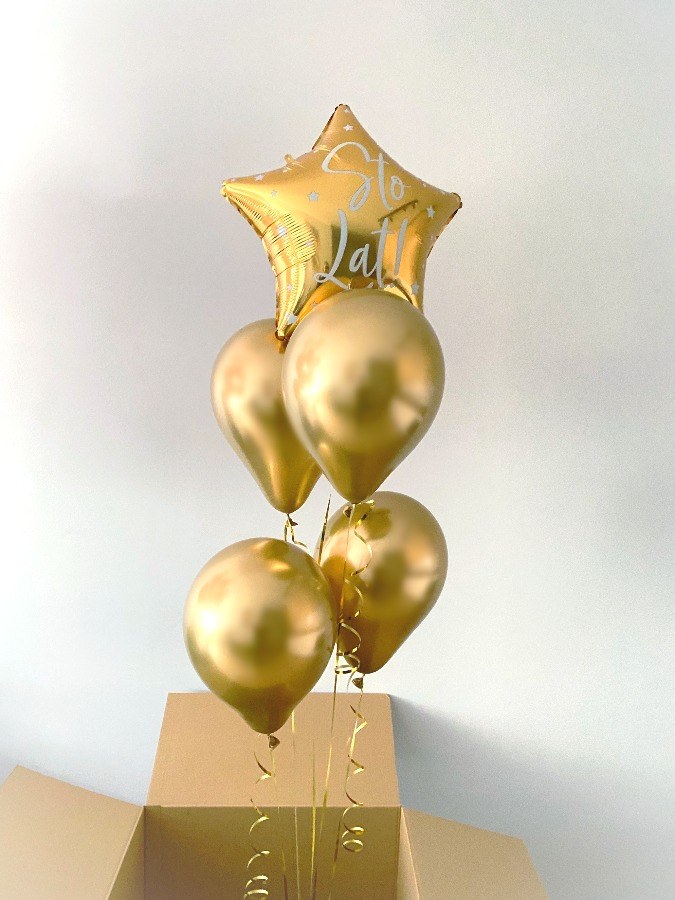 Złota gwiazdka z napisem Sto lat z balonami teleksowymi