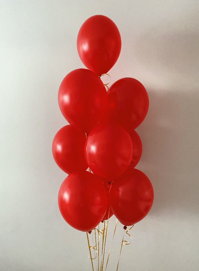 10 balonów w czerwonym kolorze