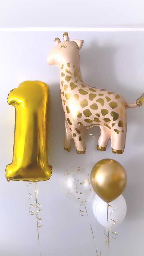 Pierwsze urodziny z żyrafą