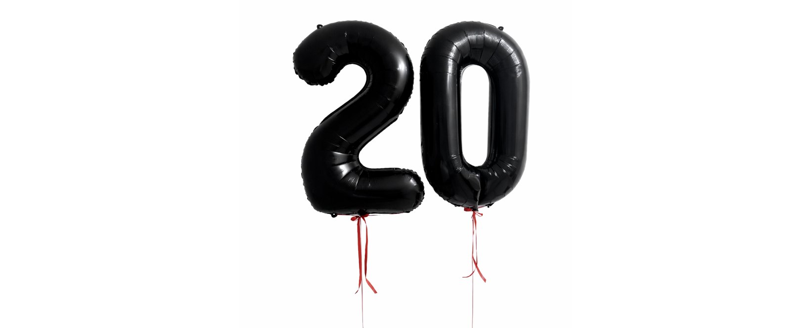 Czarne balony cyfry 20 z helem