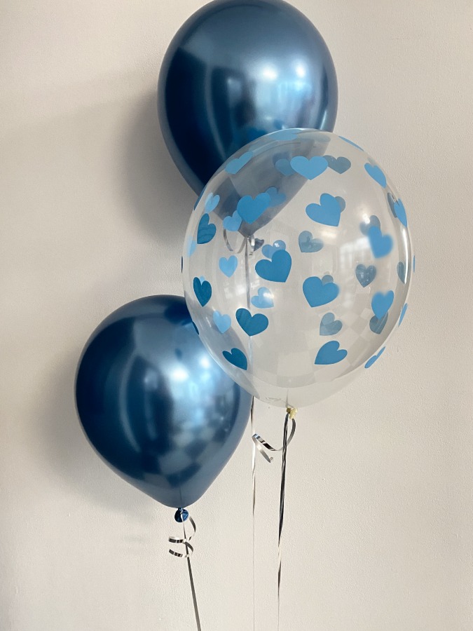 Trzy balony z helem