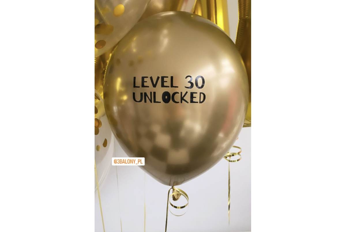 Balon z napisem Level 30 unlocked