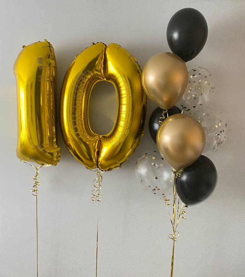 Balony z cyfrą 10 w złotym kolorze