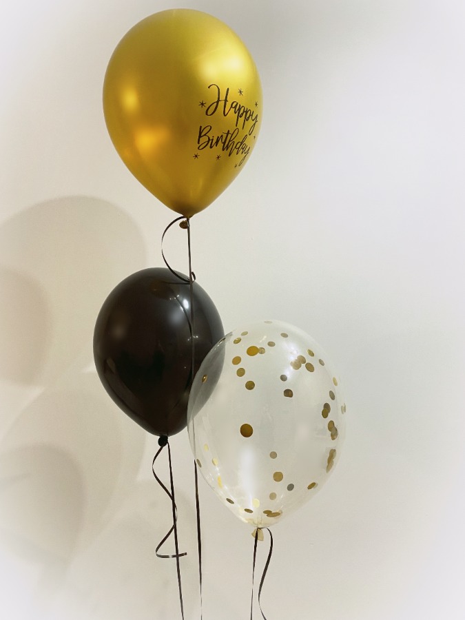 Balon z napisem „Happy birthday”, balon czarny oraz z konfetti
