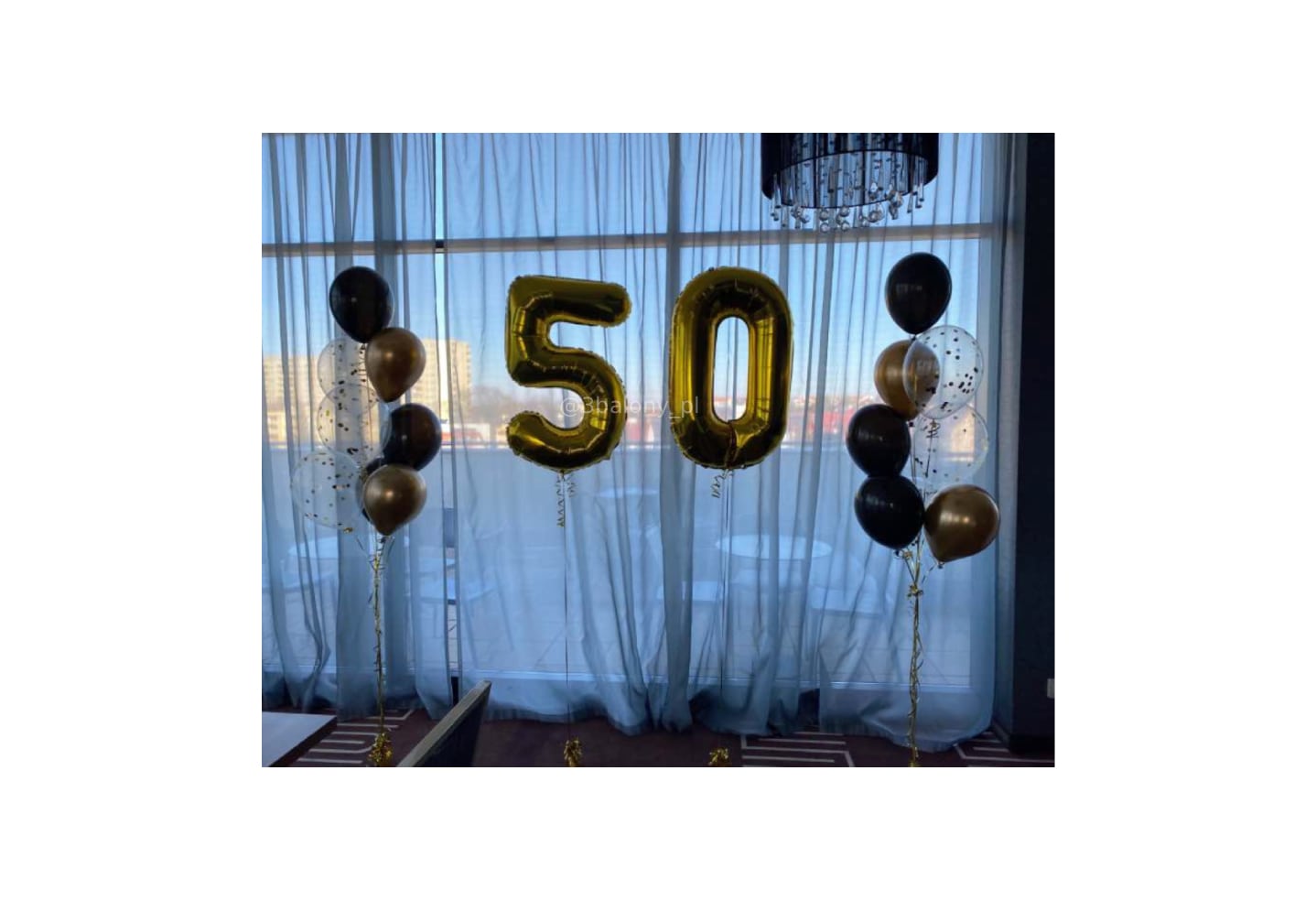 Balony złote cyfry z dwoma bukietami (dwie cyfry)