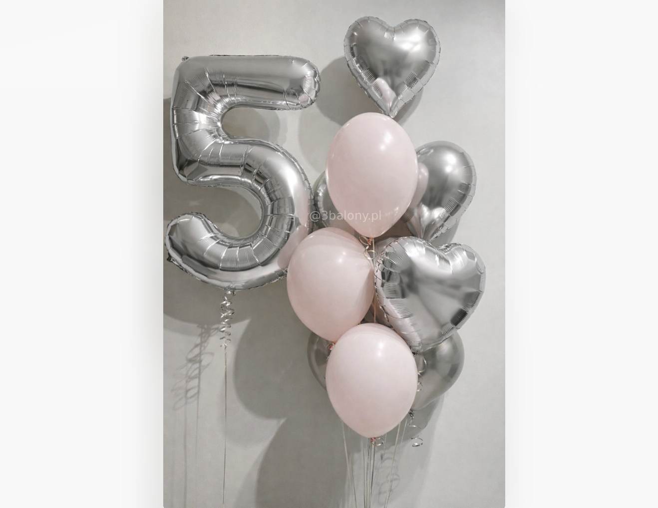 Zestaw balonów na urodziny – srebrna cyfra, serca i różowe balony